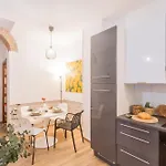 Centro Proprio Dietro L'angolo Διαμέρισμα