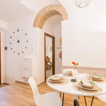 Centro Proprio Dietro L'angolo Côme