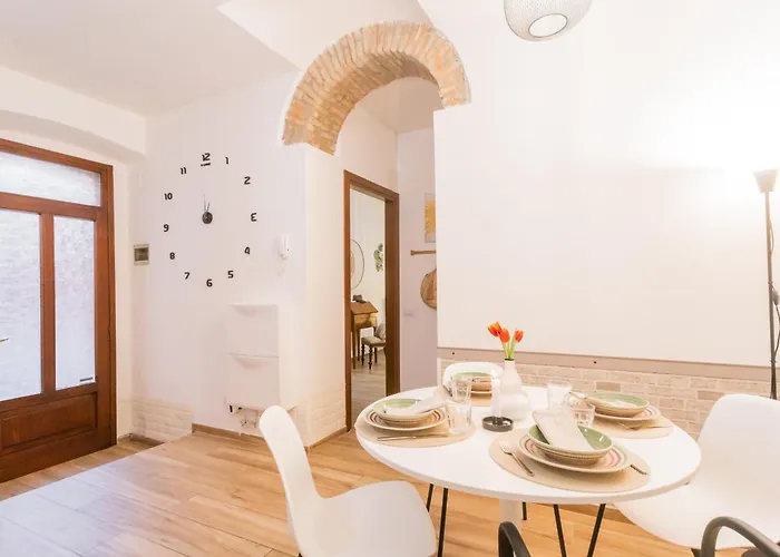 Centro Proprio Dietro L'angolo Como