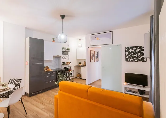 Centro Proprio Dietro L'angolo Daire