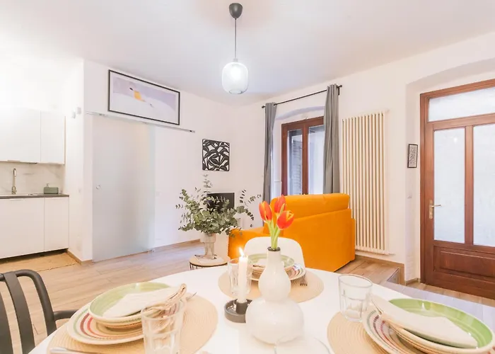 Centro Proprio Dietro L'angolo Daire Como
