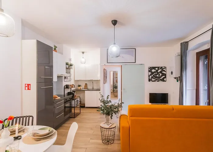 Centro Proprio Dietro L'angolo Como